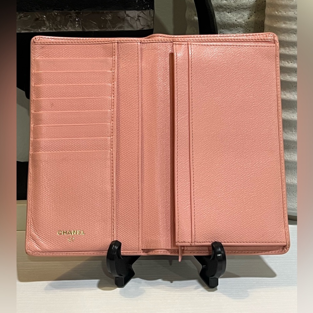 Chanel Leather Flap Wallet - Full Inclusion - Picture 4 of 13